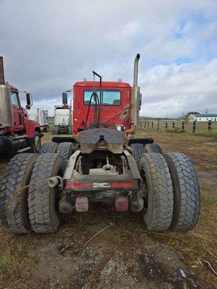 2007 Mack CHN613 miles & hrs unkown- doesn't run