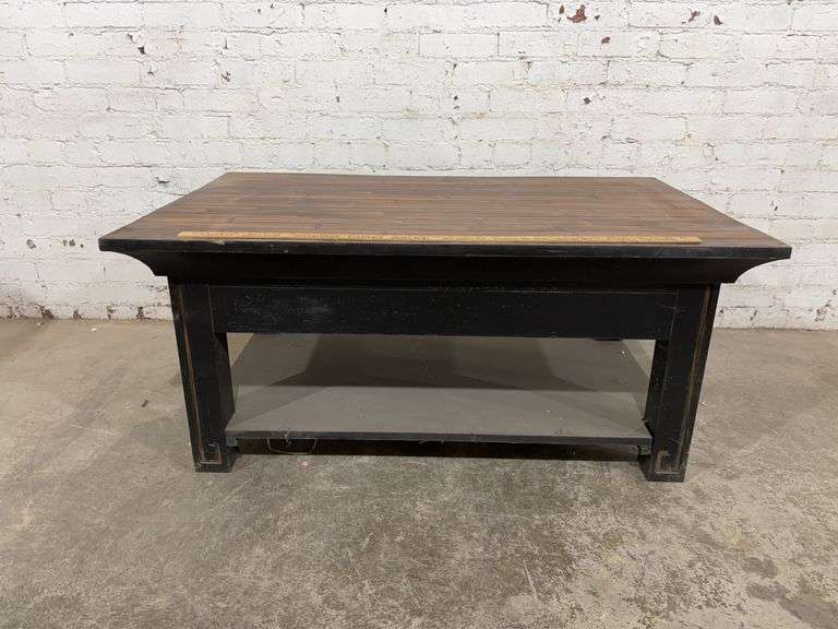 29”W x 47”L c 21 1/2” H coffee table