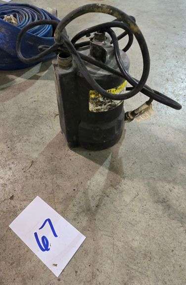 GARDEN HOSE SUBMERSIBLE PUMP