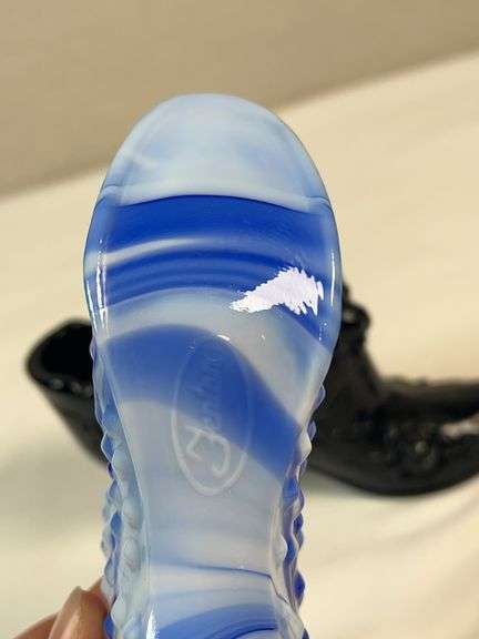 Fenton Glass Decorative Shoes – Blue Slag & Black Rose Pair