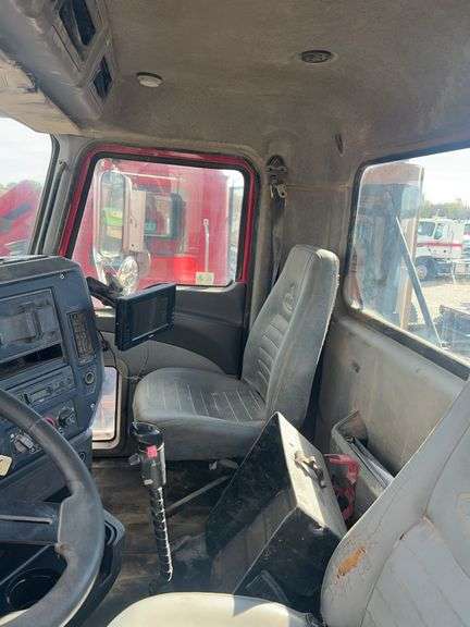 2008 Mack CHU613 showing 63,696 mi, 14,524 hrs - doesn't run