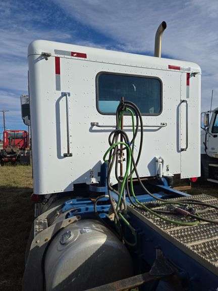 2013 Peterbilt 367 showing 63,847 mi, 9,758 hrs -