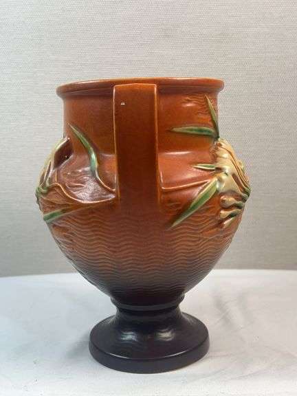 Roseville 8" Handled Freesia Vase in Tangerine - 196-8.