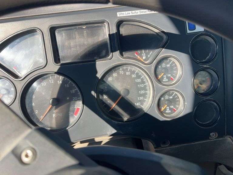 2012 Mack CHU613 showing 30,190 mi, 11,155 hrs- runs