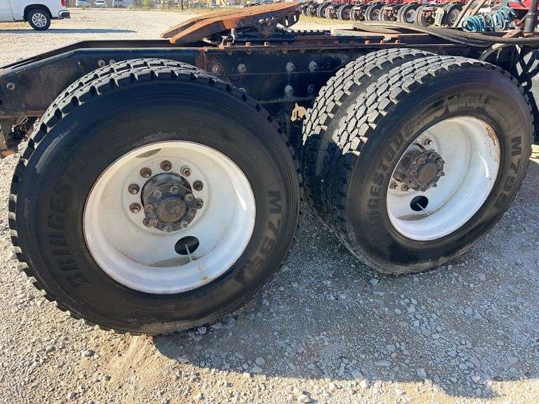 2008 Mack CHU13 miles & hrs unknown- doesn't run