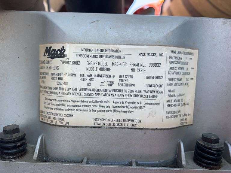 2008 Mack CHU613 showing 59,117 mi, 12,663 hrs- runs