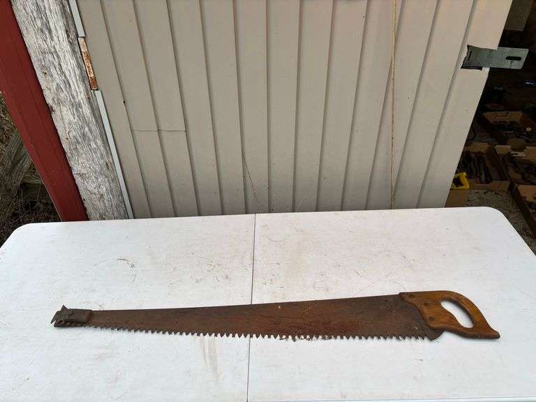 Vintage hand saw ￼