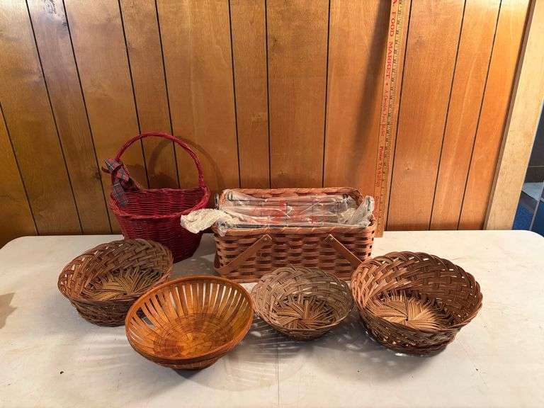 Assorted baskets ￼