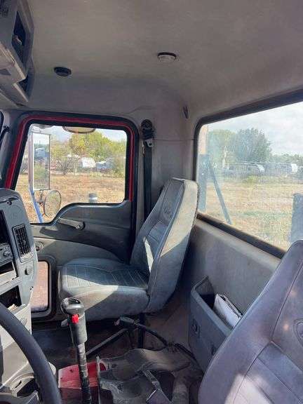 2012 Mack CHU613 miles & hrs unknown- doesn't run