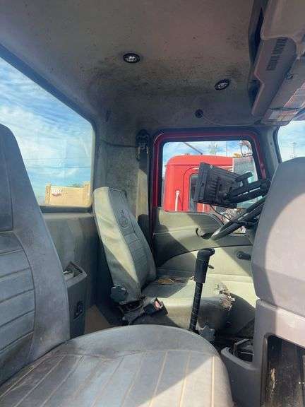 2012 Mack CHU613 showing 50,614 mi, hrs unknown - doesn't run