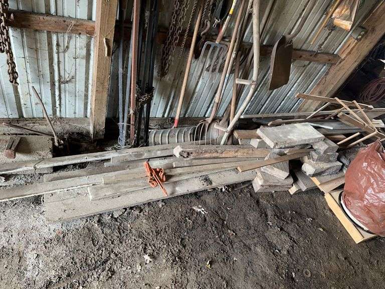 Misc. Wood *Contents on wall not included