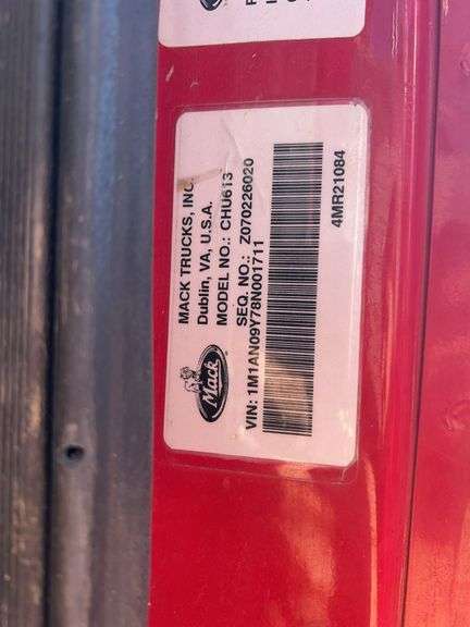 2008 Mack CHU613 showing 61,140 mi, 9,011 hrs- runs