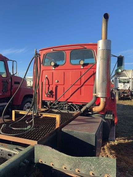 2003 Sterling 125,775 mi, hrs unknown- doesn't run