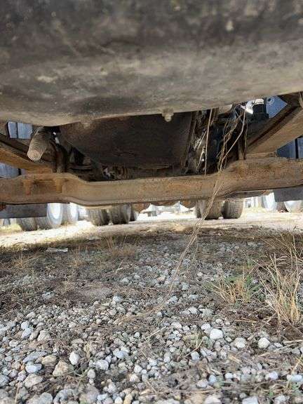 2012 Mack CXU613 showing 701,487 mi, 15,325 hrs - runs