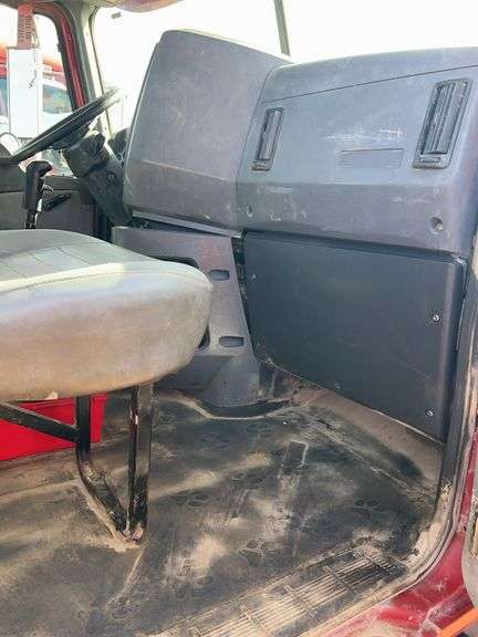 2012 Mack CHU613 showing 30,835 mi, 15,715 hrs - runs