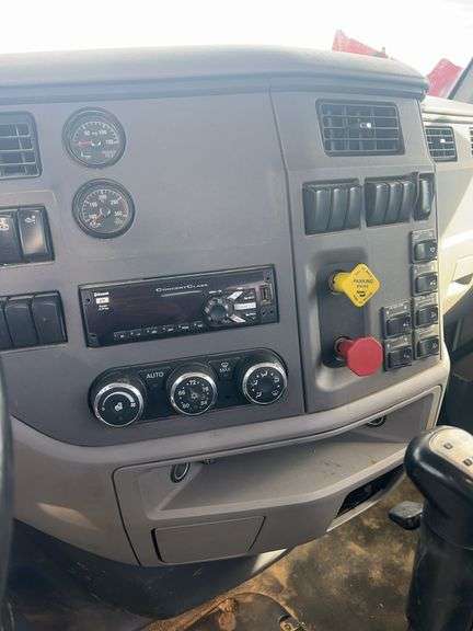2014 Peterbilt 567 showing 44,798 mi, 5,118 hrs- runs
