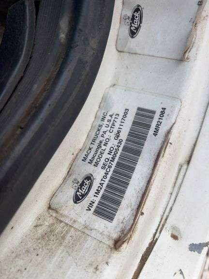 2007 Mack CTP713 showing 47,533 mi, 9999 hrs - runs