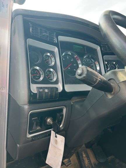 2019 Kenworth T8 showing 13,248 mi, 2,512 hrs - runs