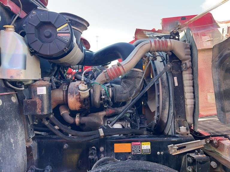 2007 Mack CHN613 showing 55,977 mi, 15,504 hrs- doesn't run