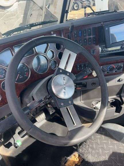 2012 Mack CXU613 showing 223,803 mi, 9,120 hrs - runs