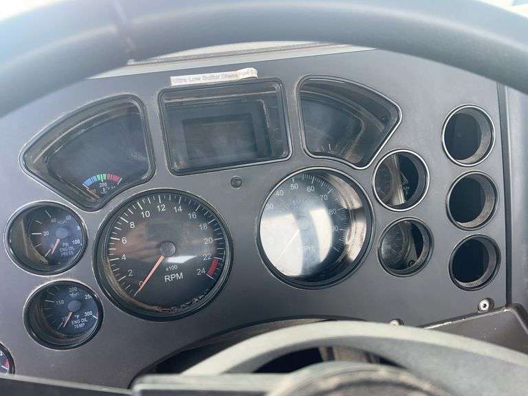 2008 Mack CHU613 showing 58,778 mi, 14,600 hrs - runs