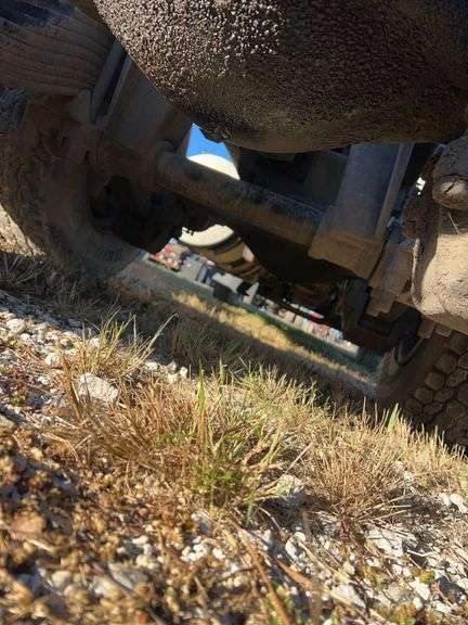 2013 Mack CHU613 showing 11,159 mi, 3,727 hrs- runs