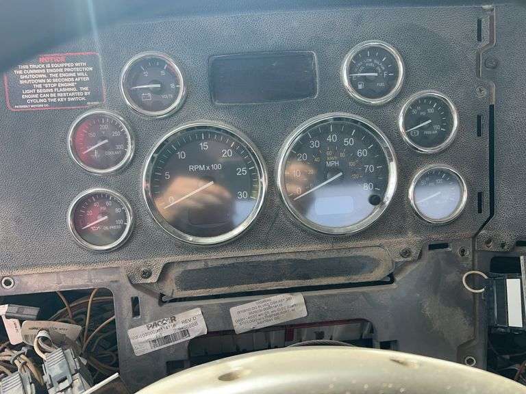 2012 Peterbilt 388 showing 30,080 mi, 7,495 hrs - doesn't run