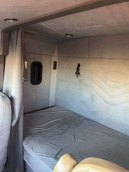 2008 Mack CHU613 miles & hrs unknown- runs