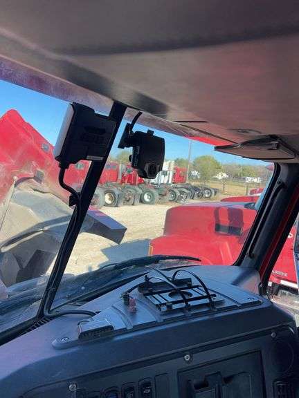 2012 Mack CHU13 showing 28,654 mi, 15,876 hrs- runs