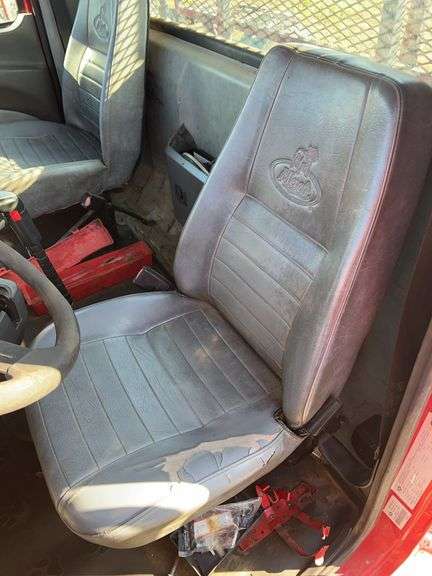 2013 Mack CHU613 showing 119,268 mi, 8,805 hrs- runs