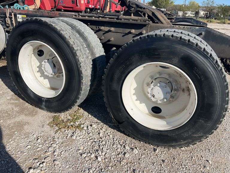 2012 Mack CHU613 showing 32,990 mi, 11,434 hrs- runs