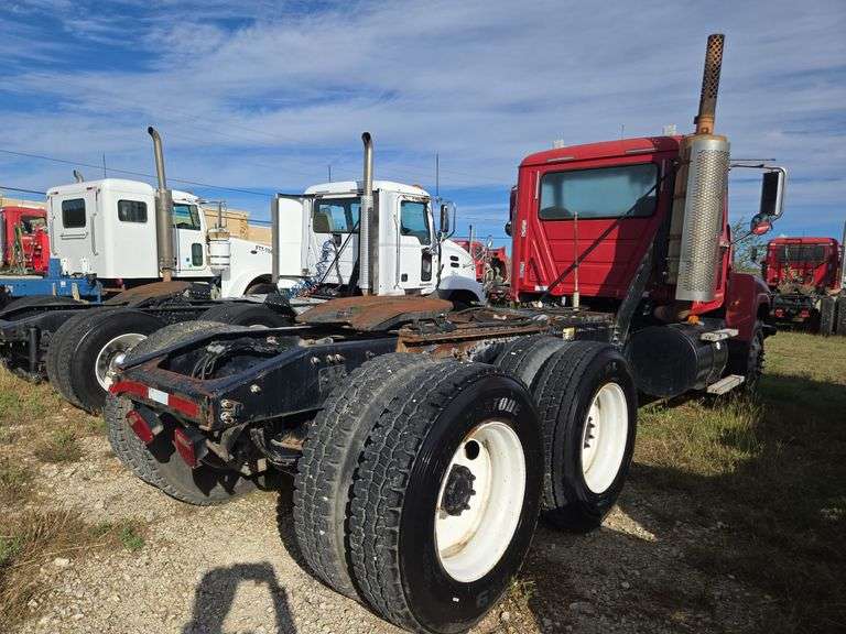 2008 Mack CHU613 showing 58,778 mi, 14,600 hrs - runs