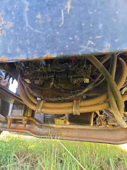 2011 Mack CHU613 showing 41,538 mi, 8,229 hrs- doesn't run