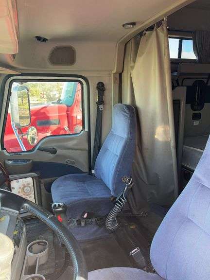 2007 Mack CXN613 565,498 mi, 10,366 hrs- doesn't run