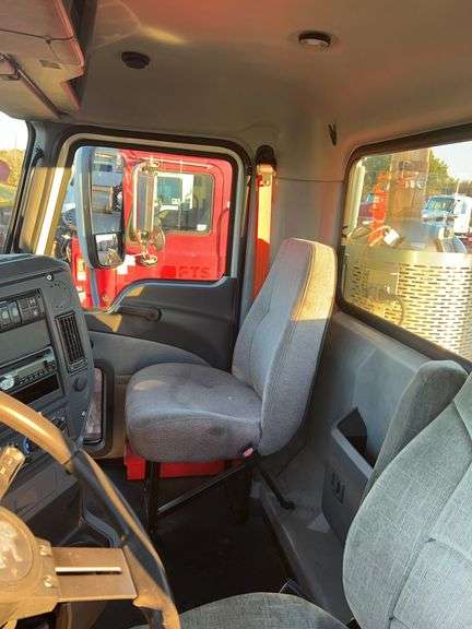 2014 Mack CXU613 showing 665,241, 14,352 hrs- runs