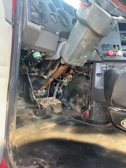 2008 Mack CHU613 showing 58,778 mi, 14,600 hrs - runs