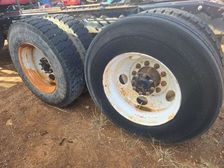 2008 Mack CHU613 showing 30,854 mi, 8,034 hrs - doesn't run