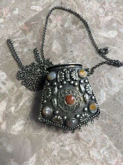 1960s Mini Sajai Tibetan Coin Purse Metal