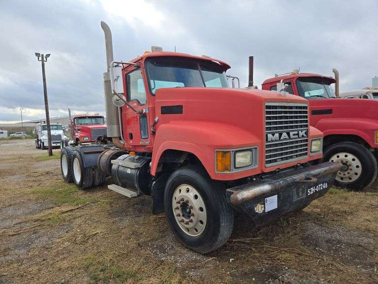 2007 Mack CHN613 miles & hrs unkown- doesn't run