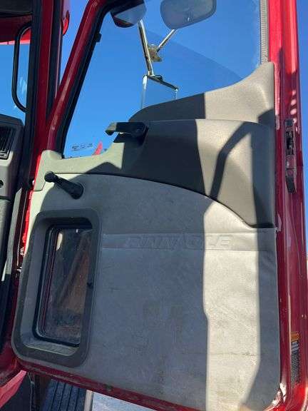 2012 Mack CHU613 showing 48,475 mi, 3,068 hrs- runs