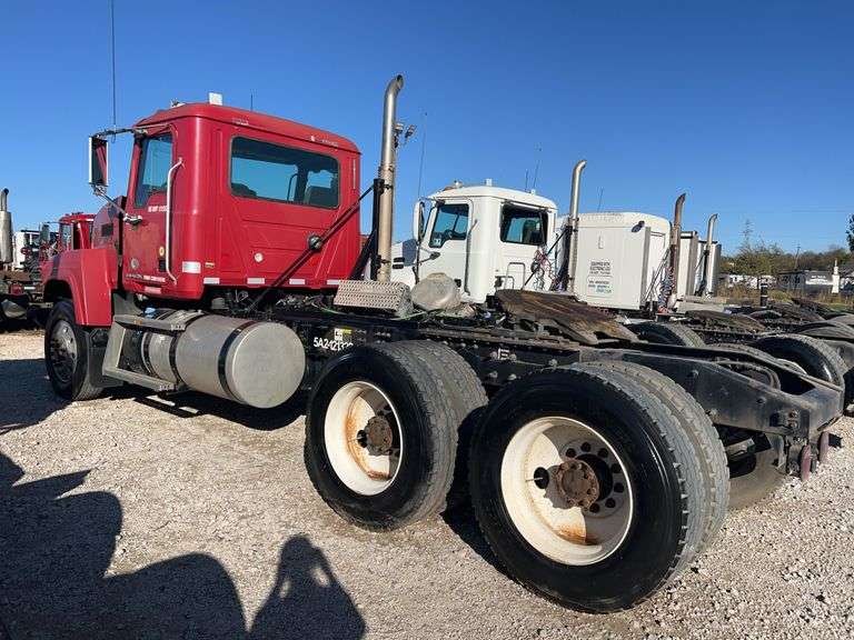 2012 Mack CHU613 showing 48,475 mi, 3,068 hrs- runs