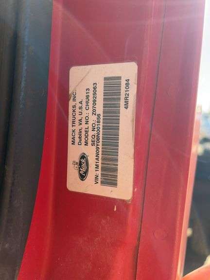 2008 Mack CHU613 showing 75,752 mi, 10,208 hrs- runs