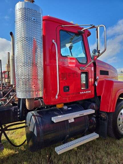 2008 Mack CHU613 52,535 mi, 8,497 hrs- runs