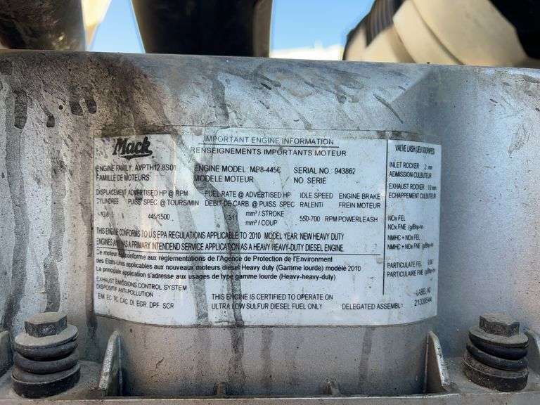 2011 Mack CXU613 showing 331,782 mi, 10,113 hrs- runs