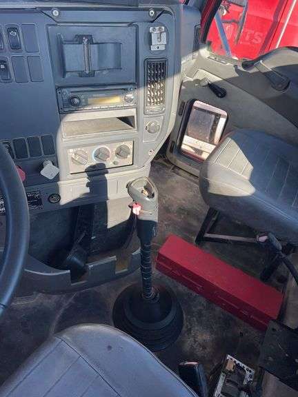 2008 Mack CHU13 miles & hrs unknown- doesn't run