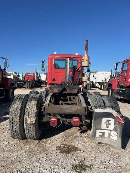 2008 Mack CHU613 showing 55,705 mi, 14,199 hrs- runs