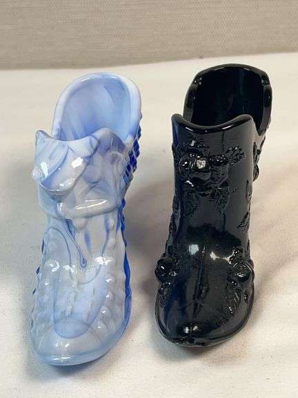 Fenton Glass Decorative Shoes – Blue Slag & Black Rose Pair