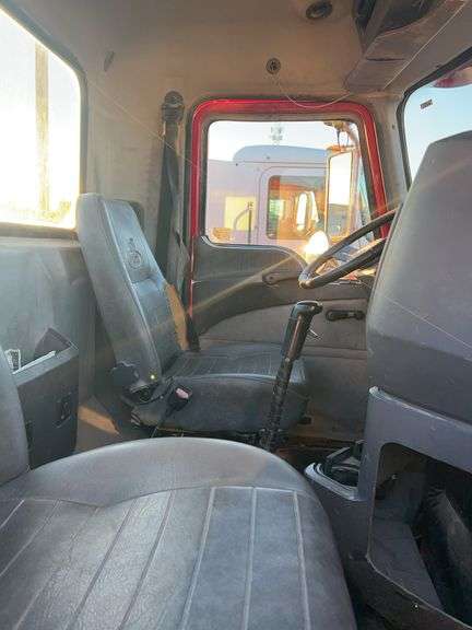 2008 Mack CHU613 showing 41,085, hrs unknown- runs