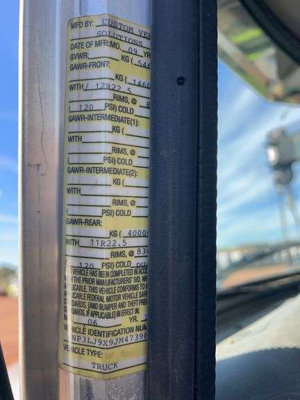 2018 Peterbilt PB348 showing 43,073 mi, 6,155 hrs - runs