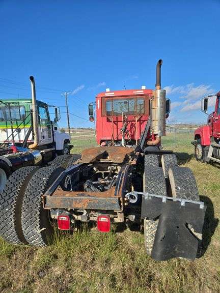 2008 Mack CHU613 showing 59,117 mi, 12,663 hrs- runs